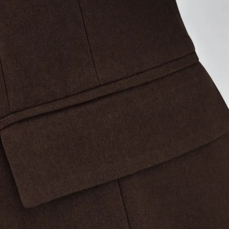 Blazer Feminino Alfaiataria Marrom Camila - ZARIF, zoom no bolso frontal com lapela