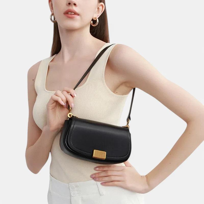 Bolsa Baguete, Bolsa Baguete Couro, Bolsa Feminina Pequena, Bolsa Feminina de Couro, Bolsa de Ombro Feminina, Bolsa de Ombro Feminina Pequena, Bolsa Baguete Preta, Bolsa de Ombro Preta