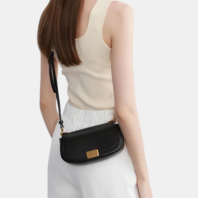Bolsa Baguete, Bolsa Baguete Couro, Bolsa Feminina Pequena, Bolsa Feminina de Couro, Bolsa de Ombro Feminina, Bolsa de Ombro Feminina Pequena, Bolsa Baguete Preta, Bolsa de Ombro Preta, Bolsa Transversal Preta