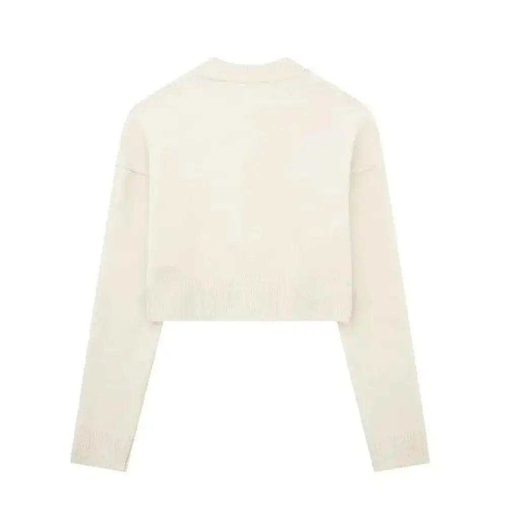 Vista traseira do cardigan feminino curto off white, com gola redonda canelada e costas lisa, exibido em fundo branco.