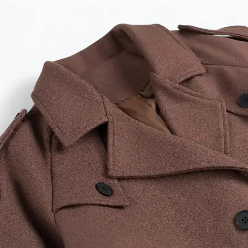 Trench Coat Feminino Curto Marrom Isadora - ZARIF, zoom na parte superior frontal