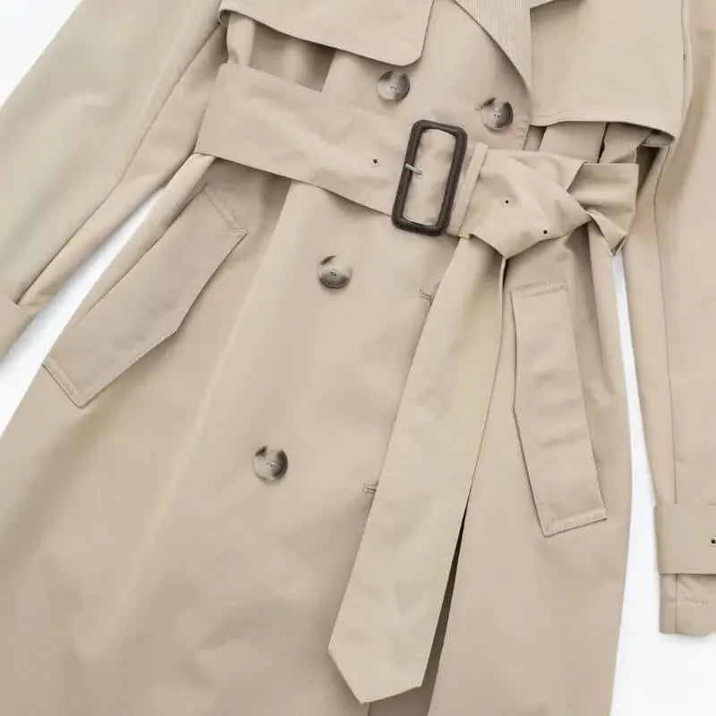 Trench Coat Feminino Longo Bege Natália - ZARIF, zoom na parte inferior frontal